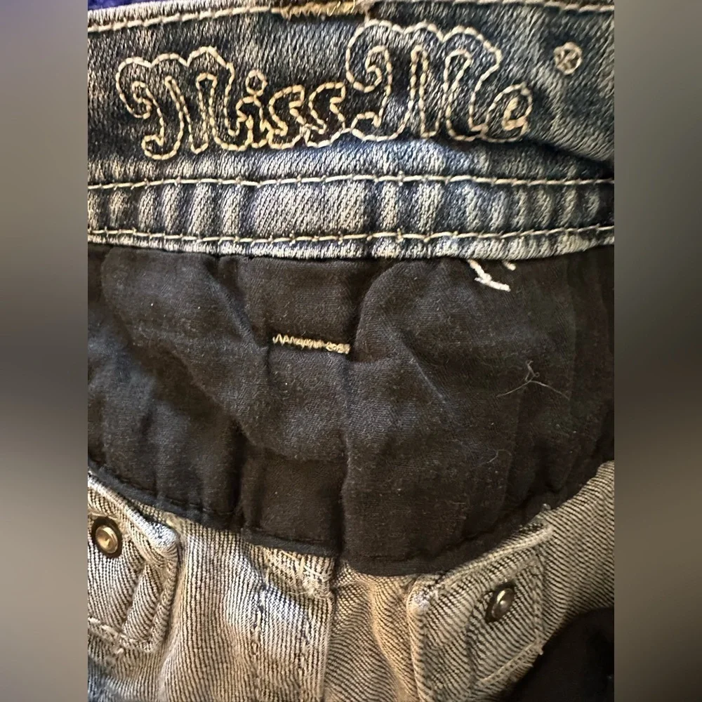Miss Me Jeans Womens Size 29 Signature Crop Distressed - Picture 5 of 8
